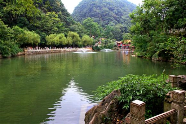 贵阳必去的五个景点，青岩古镇上榜，第一不去后悔插图