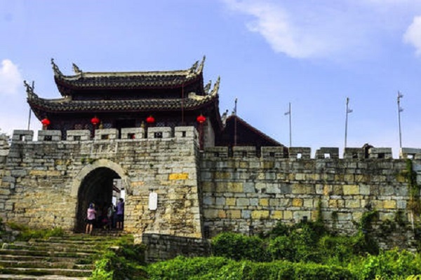 贵州十大最美景点：镇远古镇上榜，第六佛教名山插图9