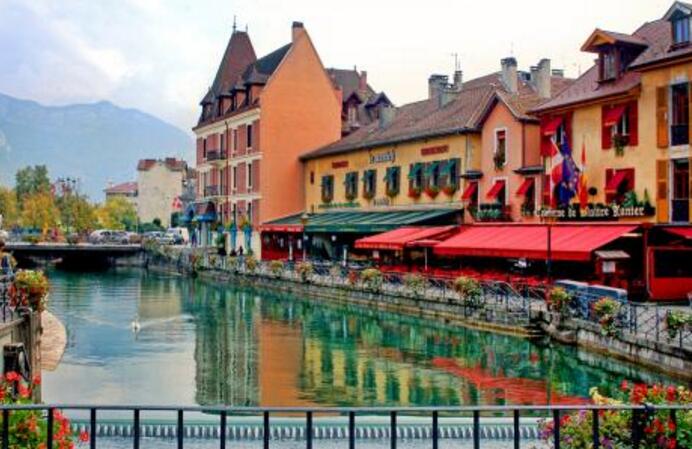 法国十大最美小镇排行榜，个个风景美炸插图5