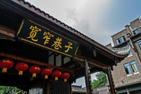 成都十大网红景点：锦里上榜，它是杜甫故居插图1