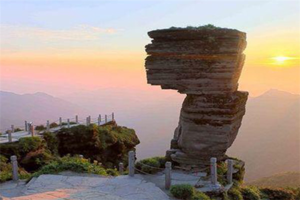 贵州十大名山排行榜：大娄山上榜，第一是避暑名山插图