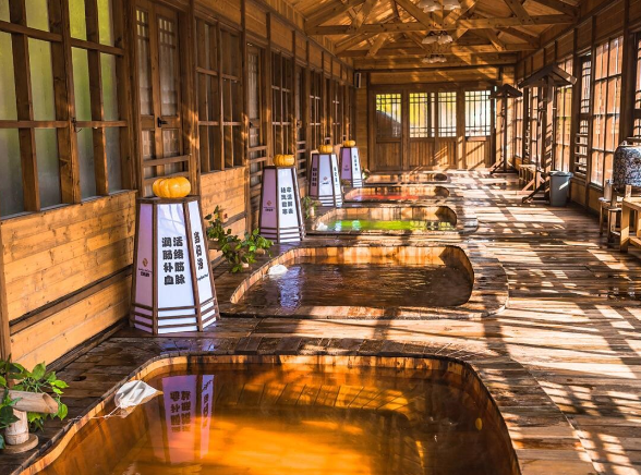 杭州周边温泉哪里好 杭州周边温泉度假村排名插图1