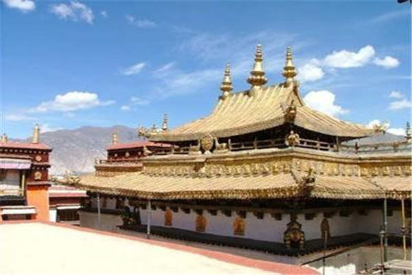 中国十大著名寺庙 灵隐寺排第三，嵩山少林寺肯定上榜插图