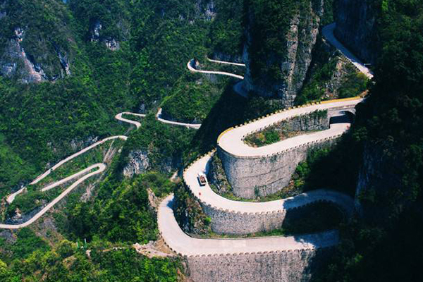 湖南十大爬山好去处排行榜:第一名被评为中国最美丹霞地貌插图3