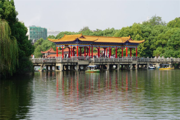 南昌十大人少好玩的景点：绳金塔上榜，第七有大量盆景插图9