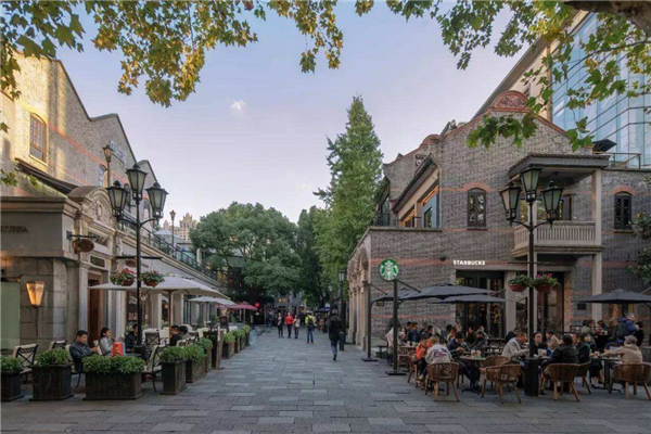 魔都旅游一定要去的5个地方 世博园和迪士尼乐园地标建筑插图2