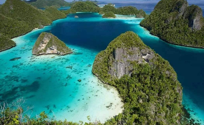 亚洲十大潜水胜地排名 最佳潜水胜地潜水者必去插图1