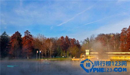 冬季泡温泉的十大好去处排行榜插图5