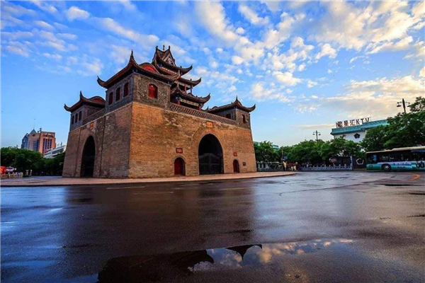 西北十大旅游城市 敦煌壁画极其精美 西安是历朝古都插图5