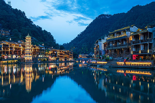 情侣必去十大旅游景点 西湖是许多爱情故事的起源插图7