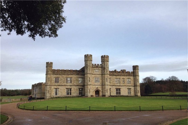 英国五大历史古堡 英国温莎城堡登顶爱丁堡城堡上榜插图1