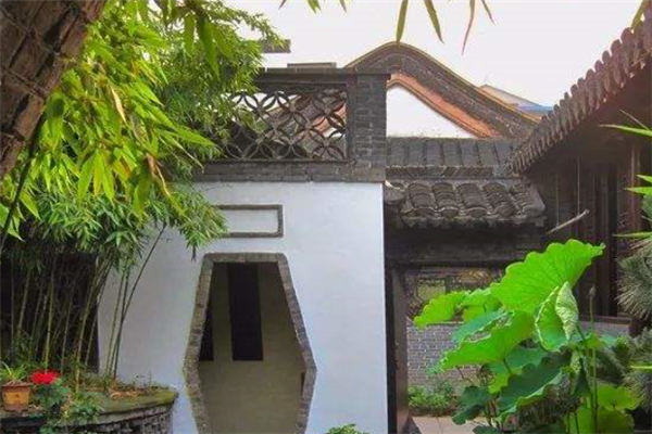 鞍山十大风景名胜排行榜:玉佛山上榜,第八是陨石坑插图 鞍山十大风景名胜排行榜:玉佛山上榜,第八是陨石坑插图