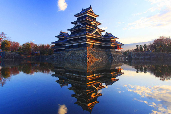 世界上最美丽的十大城堡:就好像不小心闯入了仙境 如梦如幻插图1