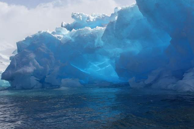 全球五大最深湖泊排行榜 贝加尔湖位列榜首，最深处达1680米插图3