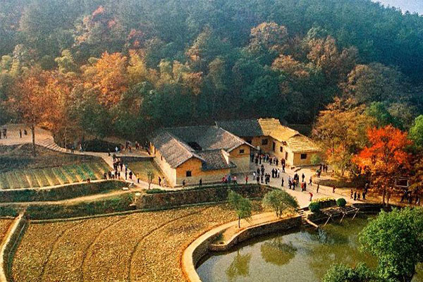 湖南旅游十大必去景区 凤凰古城只能排第三，第一竟是它插图3