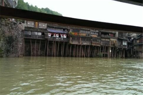 湘西州最好玩的地方推荐 湘西州好玩的地方排行榜插图4