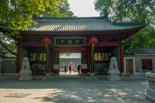 广州十大著名寺庙,大佛寺强势上榜，六榕寺强势夺魁插图3