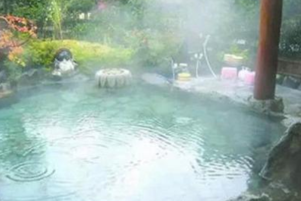 吉林十大温泉排行榜 长白山国际温泉排第一，汉拿山上榜插图