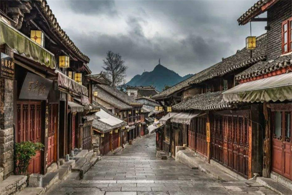 贵阳十大最美景点：天河潭上榜，它是最美山峰插图