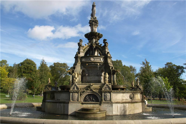 法国最浪漫的五个景点 埃菲尔铁塔是标志天鹅小径适合情侣插图3