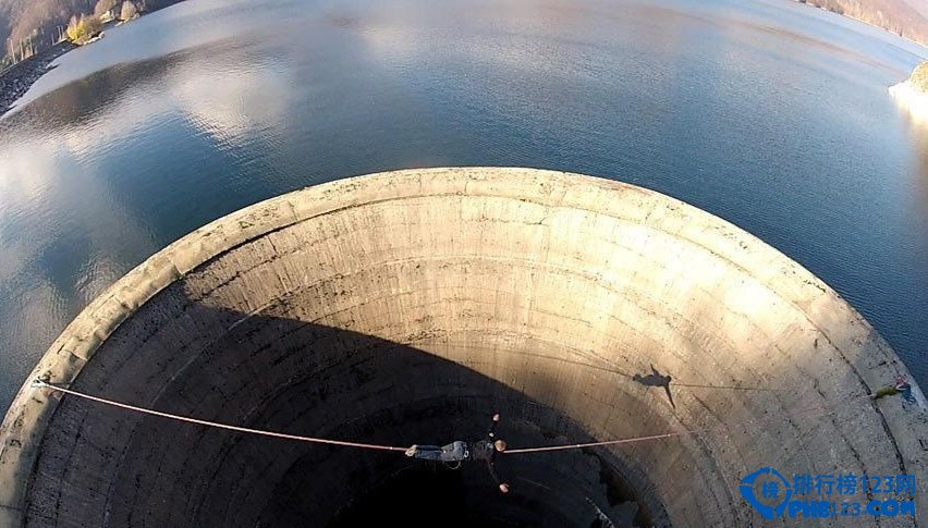 世界十大最高蹦极地点排名 第二名在中国！插图1