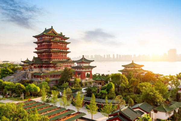 江西十大最受欢迎景点 庐山和景德镇最出名，五大名山上榜插图3