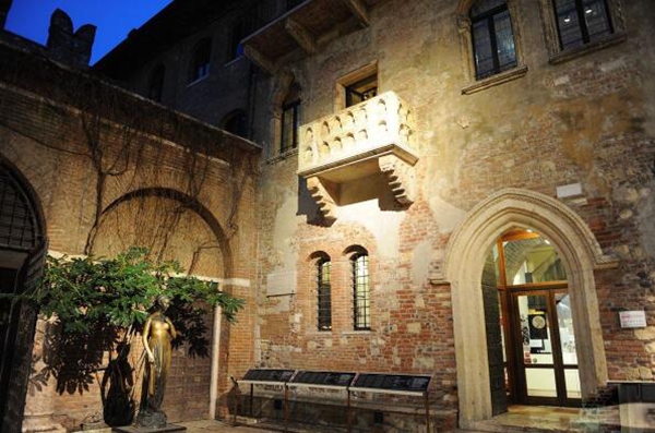 全球最唯美的十大爱情圣地,那些你必去经历的浪漫插图